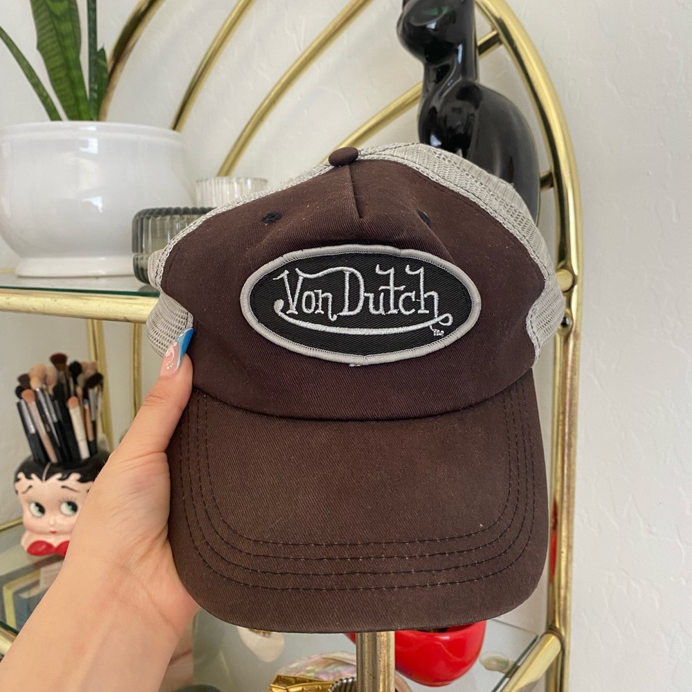 Von Dutch hat